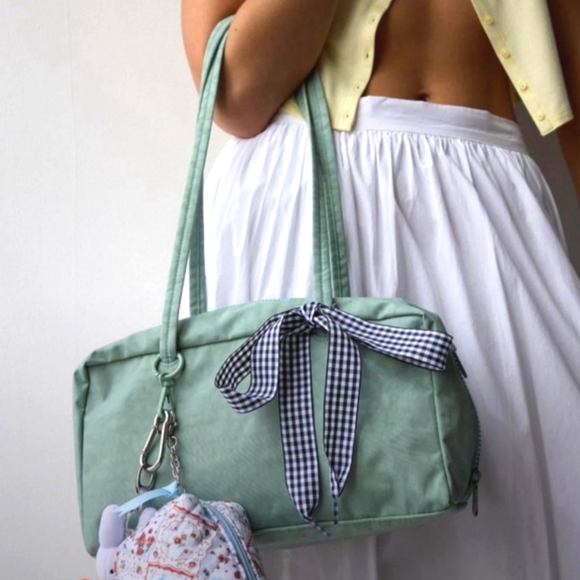 BAGGU Handbags - [Bundle] NWT BAGGU Bowler Bag Seafoam & Keychain